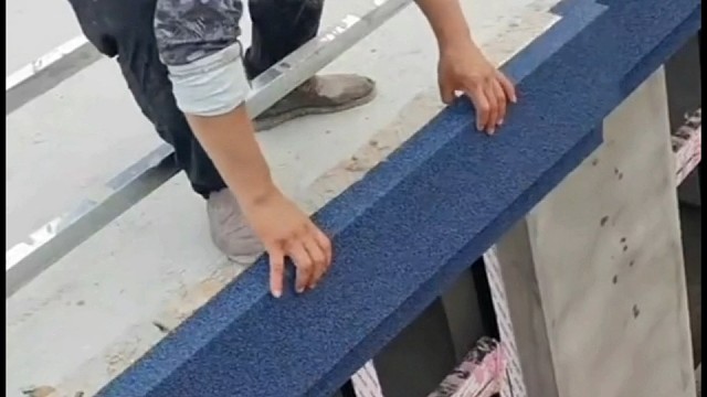 彩石金属瓦，镀铝锌钢板，不生锈，耐腐蚀，玄武岩颗粒高温烤制