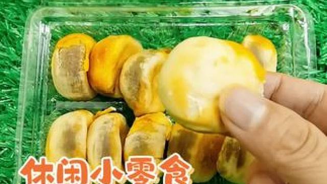 零食分享：绿豆饼，素烤鸭，纯牛奶#零食分享 #省钱攻略 #休闲小零食