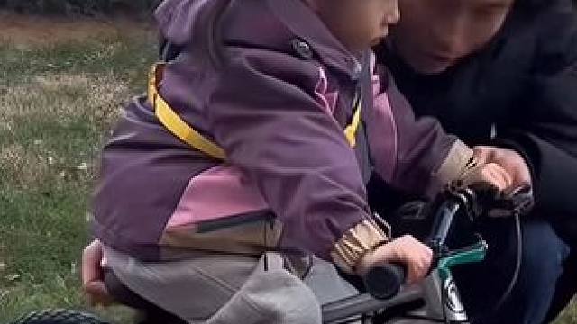 网友：那我当年摔的跤算什么！