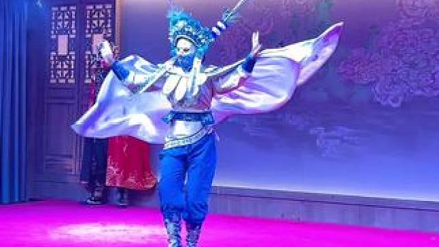 #演出现场 #川戏剧场(太古里西金店)#川剧#文殊院茶馆成都非遗剧场沉浸式体验，变脸喷火绝技轮番上演