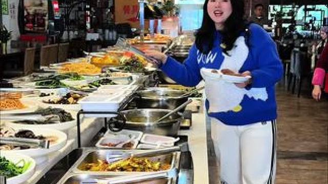 10多块钱就可以在远景楼吃一个上百种菜品的自助餐，太划算了#自助餐的正确吃法