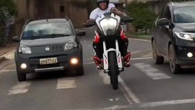 这大野驴玩的溜啊 #摩托车 #KTM大野驴