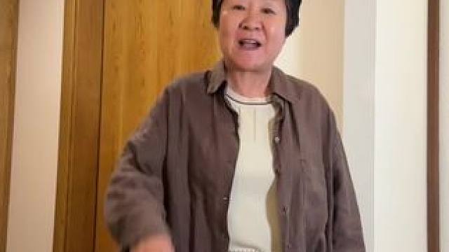 把妈妈的废话剪掉 才发现她原来这么关心我#母女日常 #想听什么自己剪 #妈妈的爱 #vlog日常