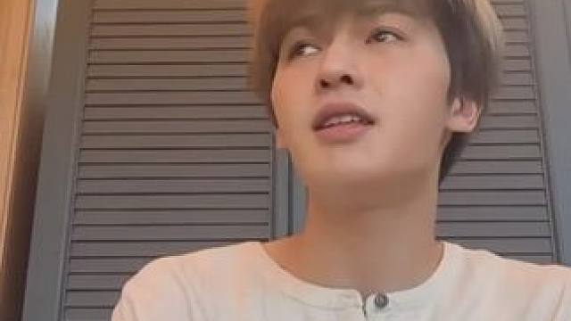 微醺赛道男明星+1 朱正廷
好好笑的直播，好快的再见
#朱正廷 #直播