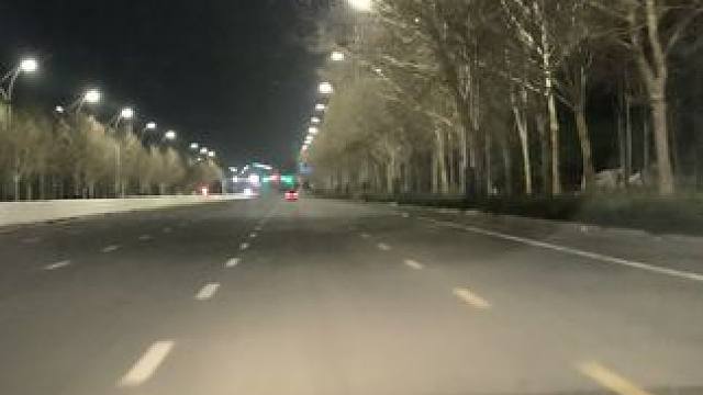 #兜兜风 #晚风很温柔 晚上一个人加完油，开车溜达溜达0会儿，在回家，也挺好