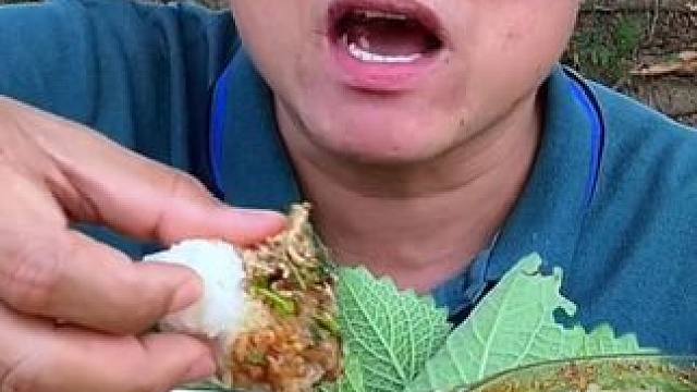 原味浓汤麻辣️凉拌小鱼肉 #好吃到停不下来 #泰国大叔#内容启发搜索 #泰国美食#泰国生活