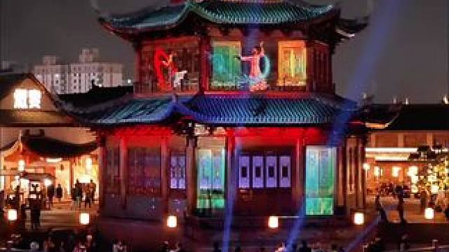 繁华的台州路桥十里老街，正演络着一幅清明上河图。