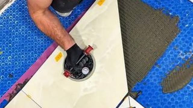 漂亮国地板砖施工，一天轻松到手五百美刀！#能工巧匠 #施工工艺 #庭院地面铺装