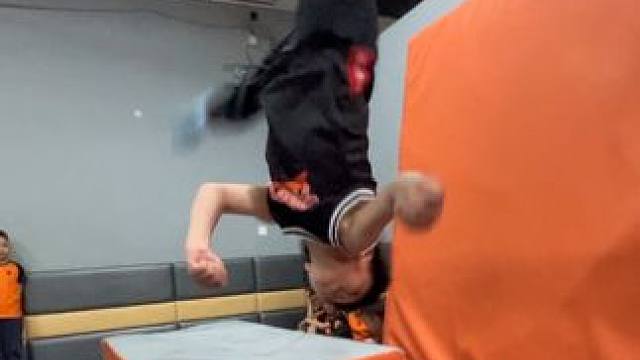 #每个动作都是用汗水换来的 #台上一分钟台下十年功 #优秀的孩子需要从小培养 #小小年纪活力四射