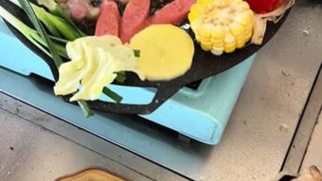 你们猜这是什么#灵魂蘸料 #贵州烙锅 #春日好食光 #美食vlog #美食拍摄