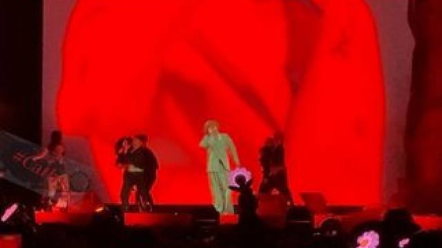 心情down到谷底的时候向全世界宣泄的一首歌
BULLSH*T
#权志龙 #gdragon #演唱会