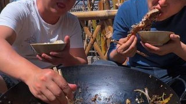 茶叶炖鱼这是什么神仙搭配！茶香爽口，哥俩吃爽了！ #电商助农 #宜都好茶推荐官 #茶圣陆羽 #湖北宜