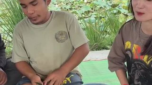 东南亚矮子和老婆 #我的农村生活 #东南亚美食 #我的乡野山居生活 #农村户外美食 #体验原生态美食