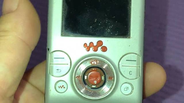 用过这个手机的年纪都不小了吧