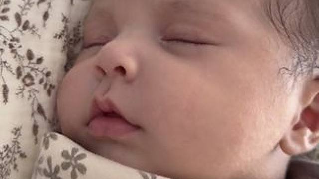 睡的满脸压痕#小奶娃 #人类幼崽 #这是我的小baby啊 #睡梦中的宝宝