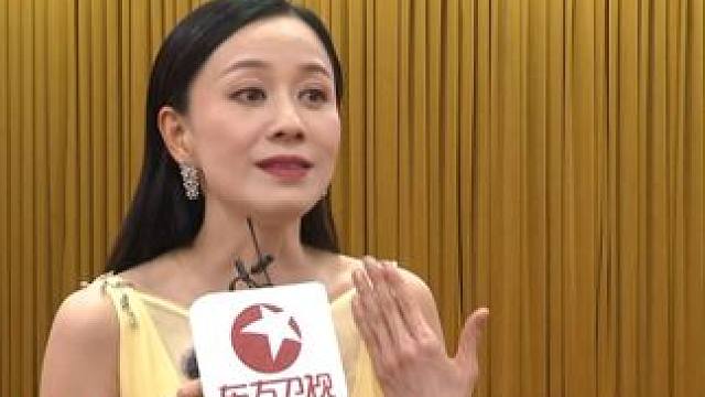 #倪虹洁  第一次演短剧：“年轻的火种在我身体里燃烧”。#东方新娱乐