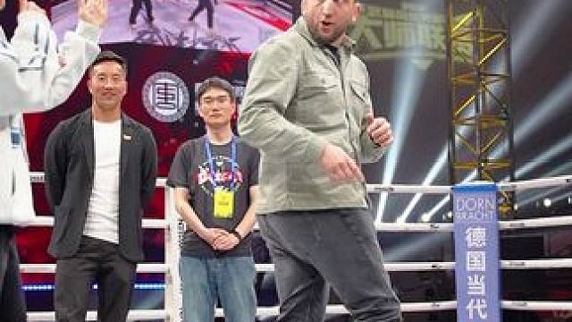 #武林风554 #武林风世界格斗大师联赛 贾奥奇VS穆斯里姆过招杀手锏，形式剑拔弩张  4月26日现