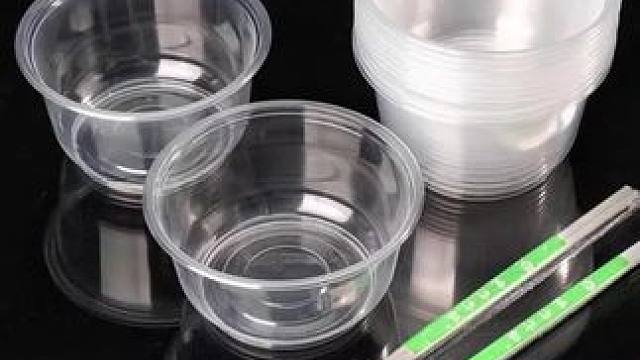 #郝劭文 【到手100个！】一次性碗+筷子 餐具家用套装聚会酒席塑料碗加厚50个 #一次性筷子 #家