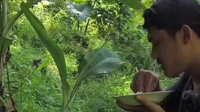 东南亚蔬菜哥。#我的农村生活 #我的乡野山居生活 #把家乡的味道分享给大家 #野外生活 #农村美食记