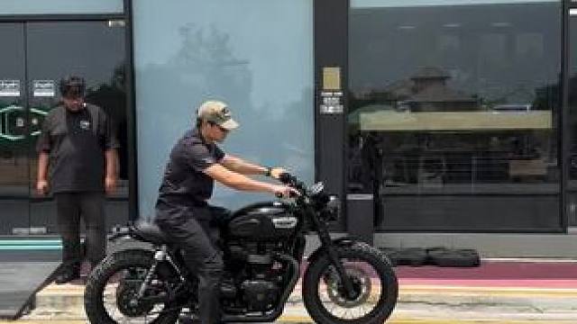 凯旋T120 #凯旋摩托 #凯旋t100 #复古机车 #机车改装 #摩托车