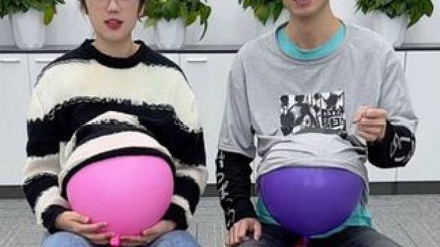 投球打气球比赛，哈哈刺激 #办公室搞笑 #一定要看到最后 #内容过于真实 #意想不到的结局