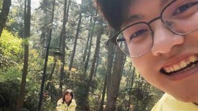 恋爱是一件有难度的事 就像爬山一样 刚开始都是充满了新鲜感的 #情侣日常 #生活碎片记录