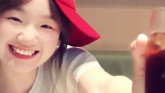 我这种天菜 不要太受女孩欢迎