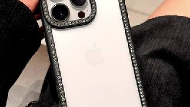 哇塞～同样是透明壳，镶钻的就是高级呀～好姐妹 给我买！  #透明手机壳 #闪钻手机壳 #高级感手机壳