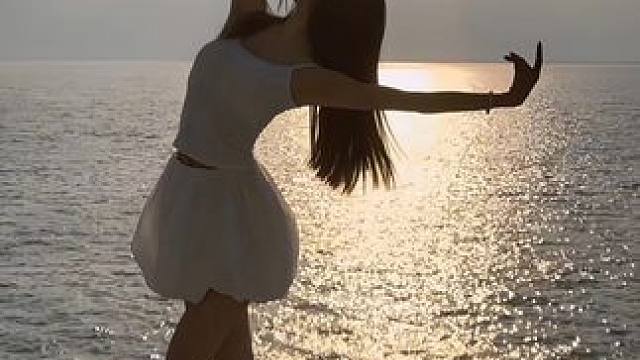 我在人间彷徨 寻不到你的天堂#清明雨上 #月照入心头世间的爱恨情仇 #舞蹈