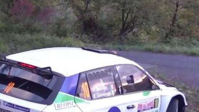 这个弯道暗藏玄机，把众多拉力赛车手都给整懵啦，几乎没人能完美过弯！#wrc拉力赛