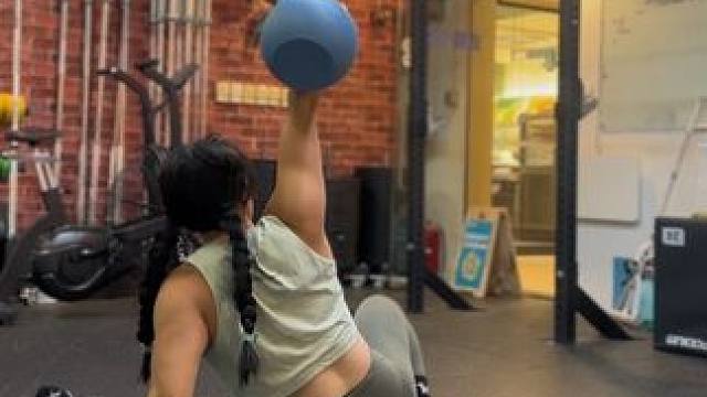 100天上肢强化Day2 骨Zhe赛道有我！今天穿长裤了我看Dy怎么说！#运动穿搭 #运动表现 #氮