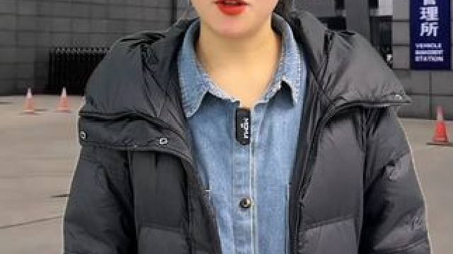 车都买了，不会连这个都还不知道吧！不需要流量，不需要卡，插USB供电即可使用，车速，语音播报，真的太