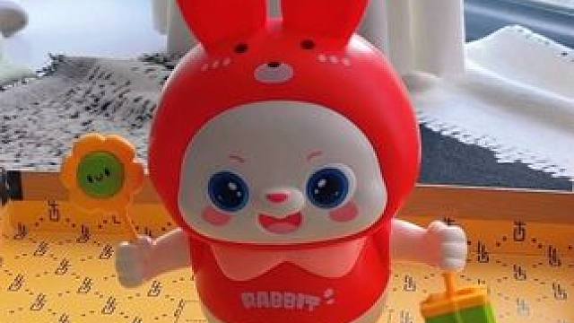 玩具兔帮助宝宝练习抬头，会唱歌跳舞，宝宝玩的可开心#宝宝抬头玩具 #抬头玩具训练宝宝 #宝妈分享 #