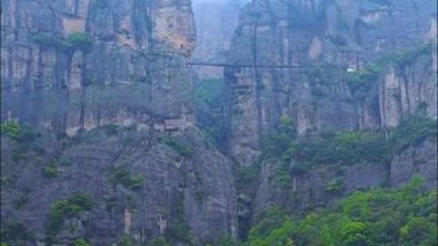 #悬崖峭壁上的风景在哪里 #大自然鬼斧神工 #人间仙境一般