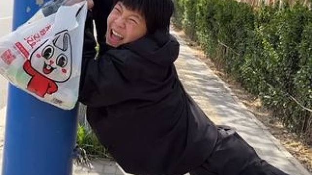 小小大风，我弟不怕#孙子逊 #搞笑