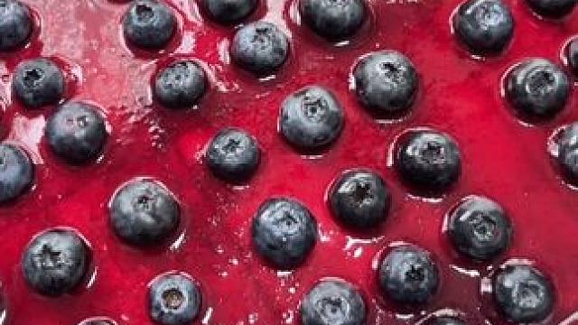 蓝莓提拉米苏来了#提拉米苏 #下午茶甜品 #超好吃 #附近美食