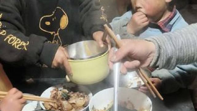 今天煮了酸菜红豆，好有食欲。 