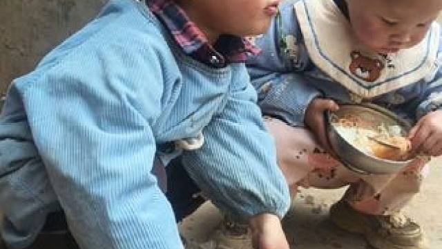 两个吃饭挺有食欲的。 #内容启发搜索