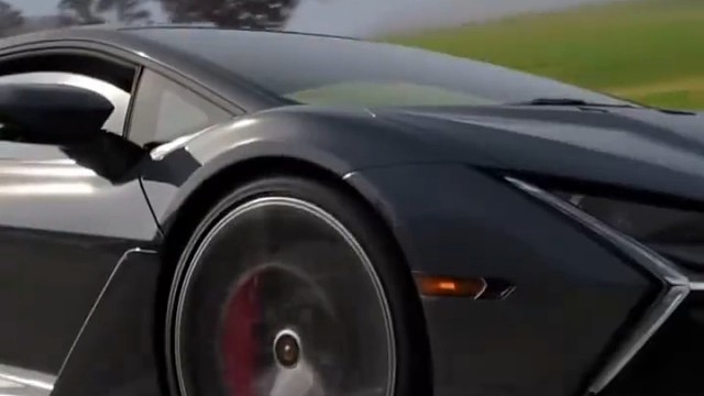 法拉利大牛跑车