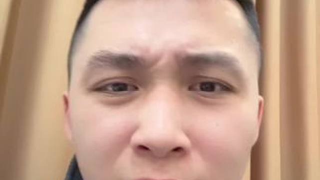 你以为我不想高收入啊，但是环境所迫你不得不向生活低头，只要你不放弃，脚踏实地，生活还是会越来越好的。