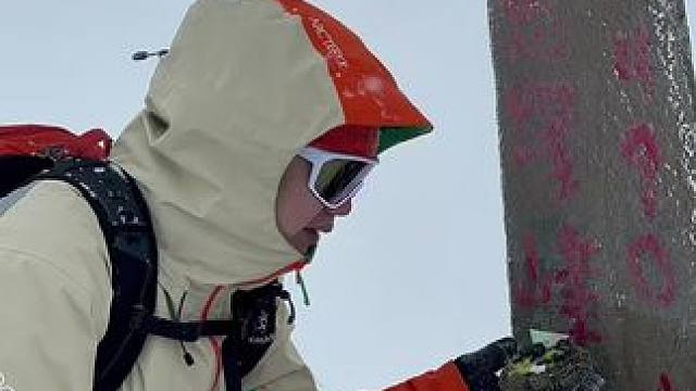 与世界失联72小时带着蛋糕 站在零下23度5006米海拔的雪山上对自己说生日快乐#思缪峰 #我来到了