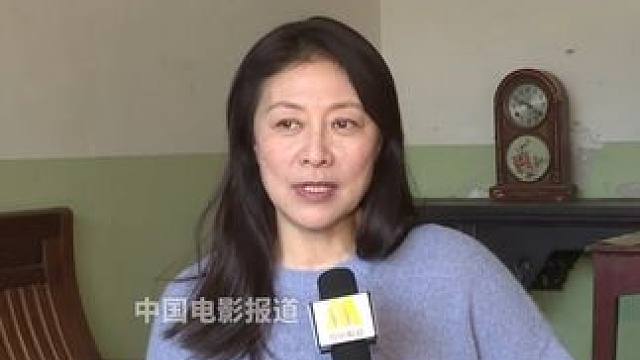 #岳红说不觉得年轻演员是小辈 #岳红 表示从来没觉得年轻演员是小辈，他们思想很活跃，知道的东西也很多