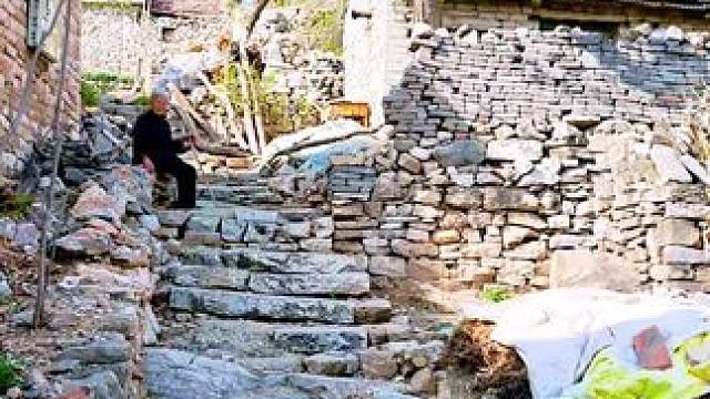 #农村生活 #山村行#新泰篇，陈角峪村之行（4）岁月如歌，老年时光则是这首歌中最动人的篇章，蕴含着无