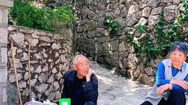 #农村生活 #山村行 #淄博市响泉村。一树流苏花如雪，十里飘香醉清风。