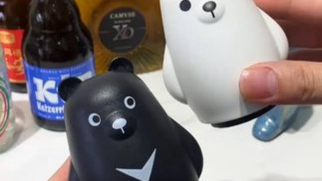 小熊开瓶器 小熊开瓶器 这个小熊开瓶器不错，不仅好看，也是个开瓶器#开瓶器  #新奇好物  #开瓶神