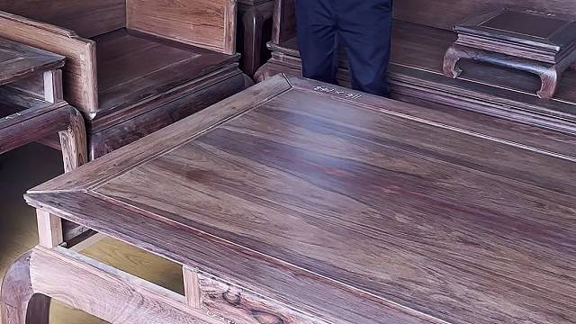 在越南找到一套白酸枝的罗汉沙发非常不错，把它记录一下！