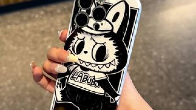 不会撞壳的小众抽象二合一菲林壳，这才叫有品味！  #这个手机壳真的长在我心巴上了 #是时候安排一下了