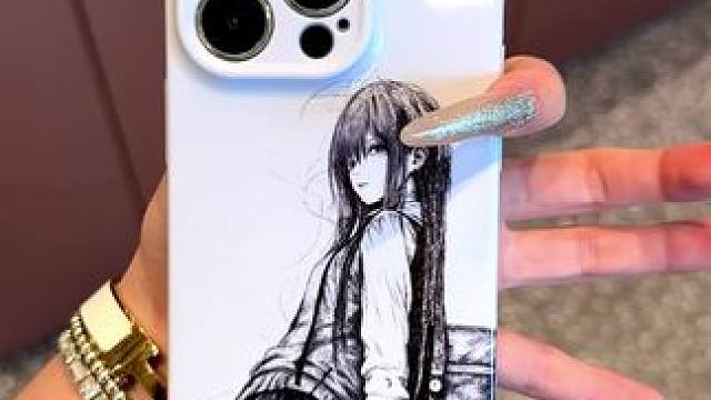 值得被反复品鉴的素描书包女孩手机壳！超酷！  #这个手机壳真的长在我心巴上了 #素描手机壳 #高级感