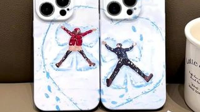 太太太有感觉了！雪地场景爱心情侣手机壳太酷啦！好姐妹一起用！ #情侣手机壳 #姐妹手机壳 #这个手机