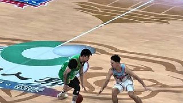 金金不是不积极不主动，毕竟他也是伤愈复出，小心翼翼不是坏事 #cba季后赛 #辽宁男篮 #张镇麟